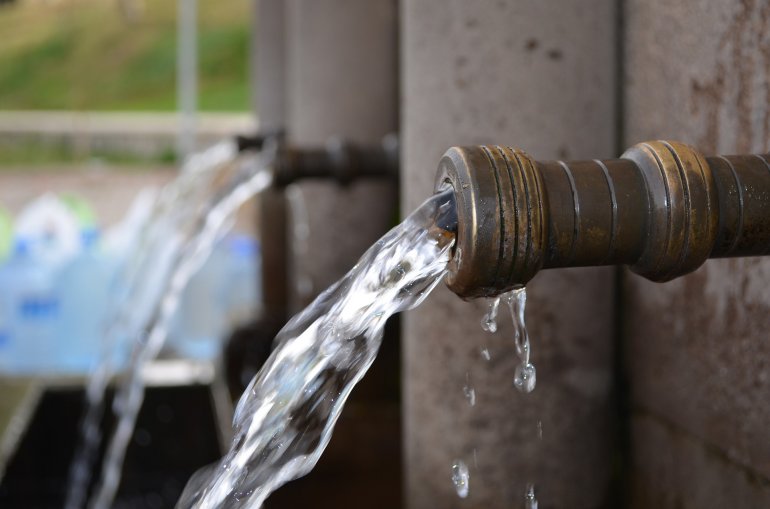 Senadores presentan proyecto para aumentar fondos en infraestructura de agua limpia de Florida