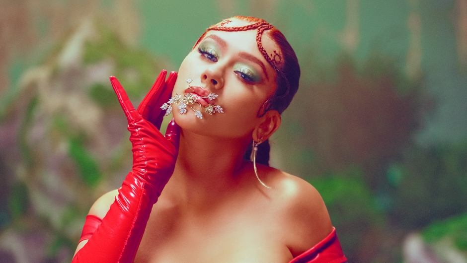 Christina Aguilera regresa en español con “La Fuerza”
