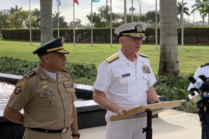 Jefe de Comando Sur de EE UU a militares venezolanos: Salven a su país