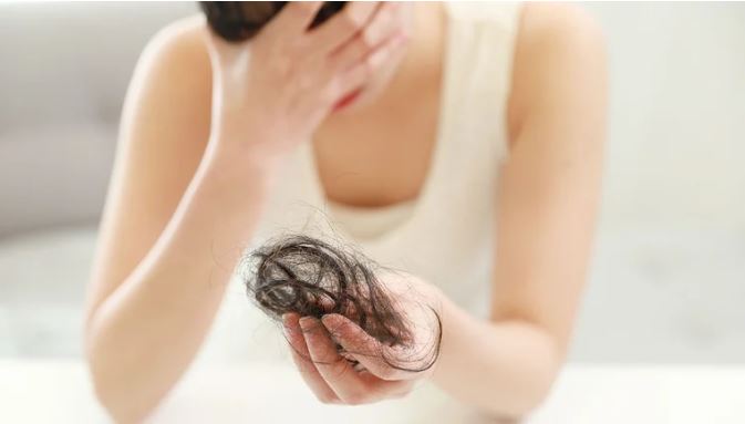 Conoce de qué se trata y cómo se administra el primer tratamiento contra la alopecia severa