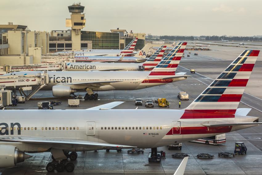 American Airlines pone en servicio dos Boeing 737 MAX en Miami