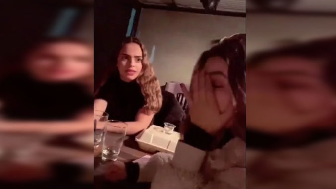 Chica se entera que su mejor amiga tuvo relaciones con su ex y su reacción se vuelve viral (VIDEO)