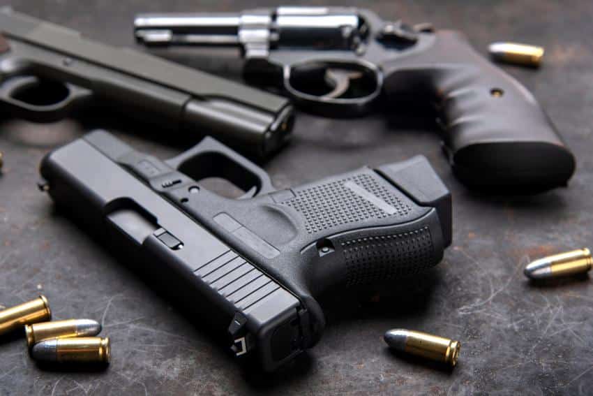 Tragedia en Florida: muere niño de 3 años por jugar con un arma