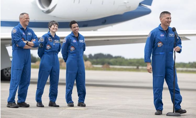 Astronautas de la misión Crew-4 revelaron detalles secretos del trabajo en la EEI
