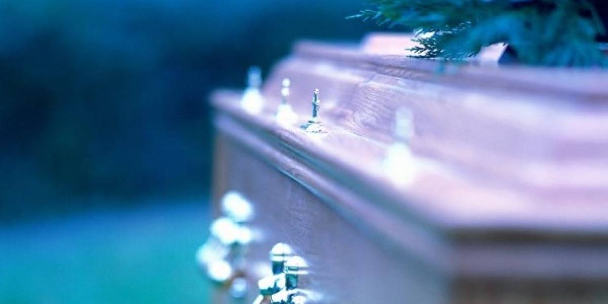 Funeral terminó inesperadamente cuando el “muerto” se levantó a minutos de ser enterrado