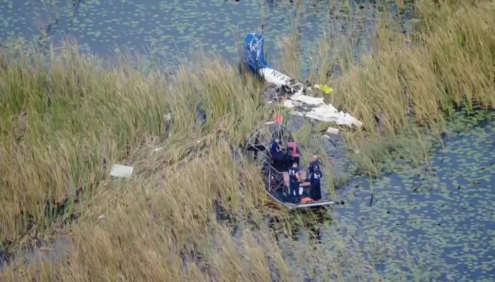 Dos fallecidos tras accidente de avioneta en los Everglades, cerca de Weston