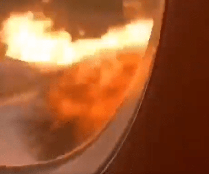 Pasajero grabó desde la cabina el horror dentro del avión ruso accidentado en Moscú