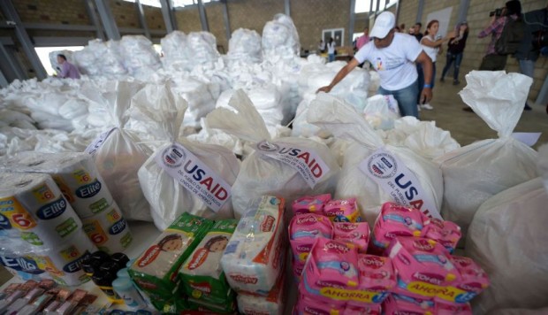 Ayuda humanitaria de EEUU para Venezuela se repartirá en Colombia