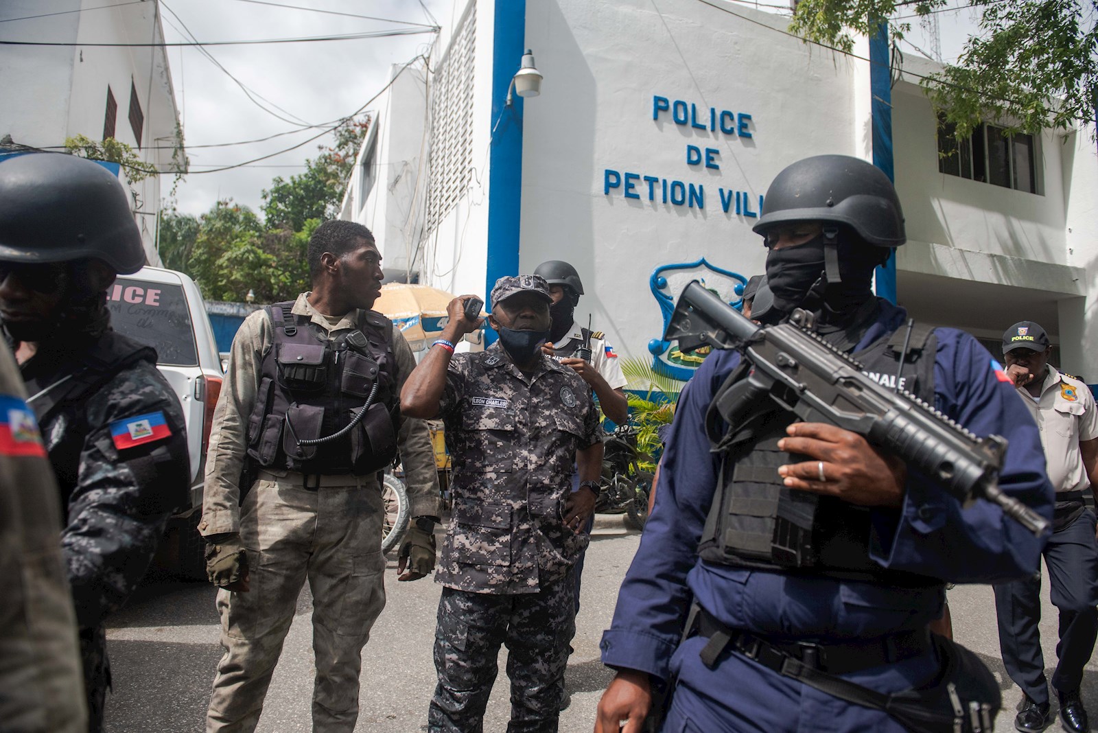 Colombianos capturados por magnicidio en Haití son miembros retirados del Ejército