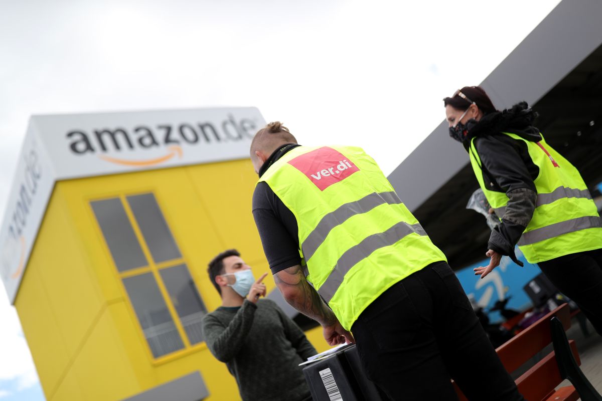 Amazon recorta bajas médicas pagadas a sus empleados con COVID-19