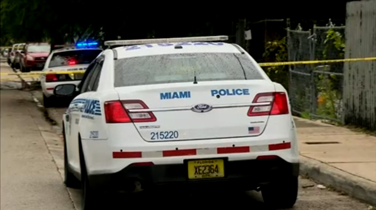 Adolescente resulta herido tras tiroteo en Miami