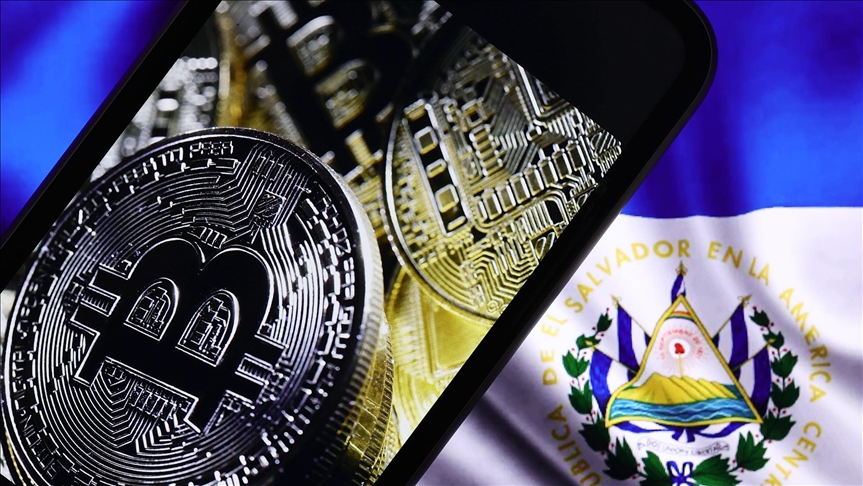 Alarma en Bancos de la Florida por uso de criptomonedas en El Salvador
