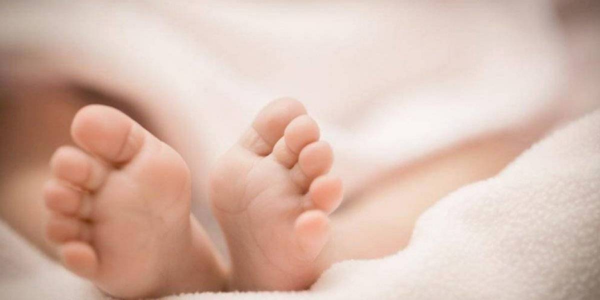 ¡Insólito! Encontraron una bebé después de tres días enterrada en una olla en India