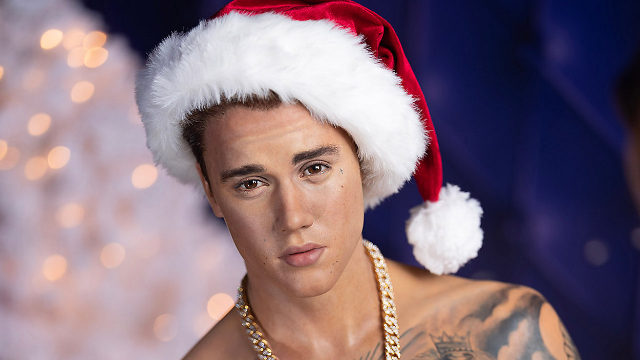 Madame Tussauds Orlando muestra a un sexy ‘Santa Bieber’ (+Fotos)