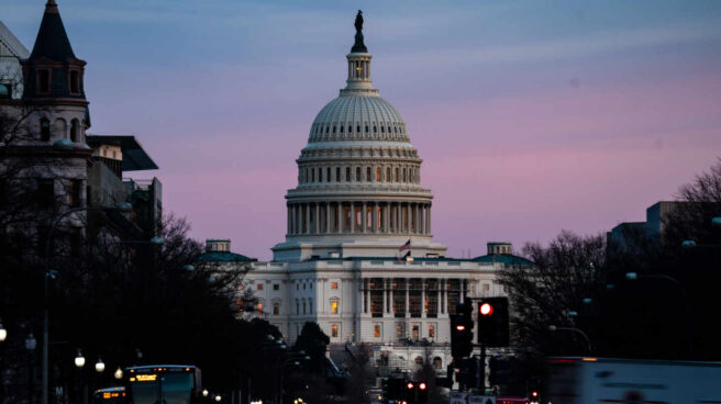 Senado aprobó paquete bipartidista histórico $ 1,2 billones