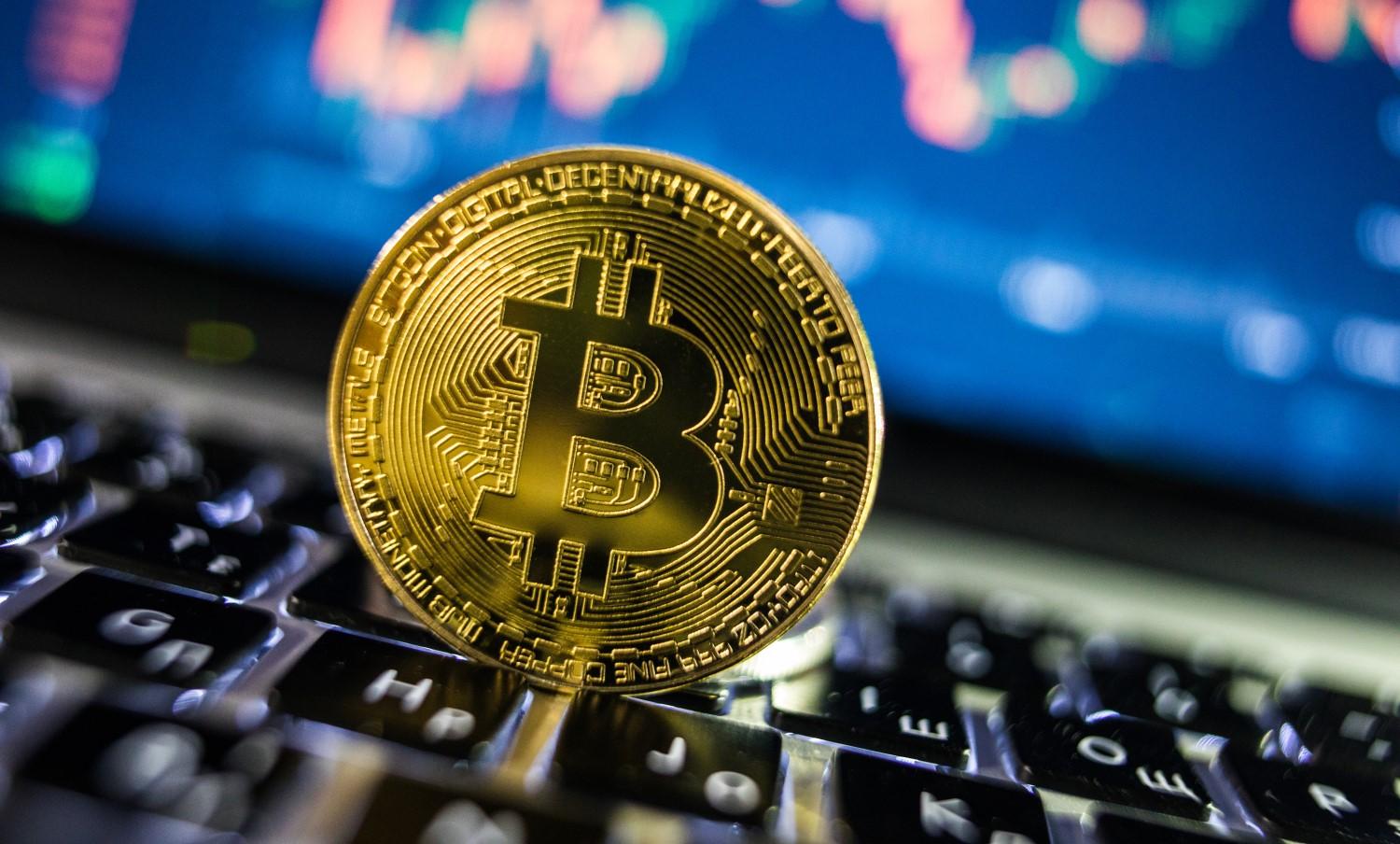 ¿Por qué cayó el precio del bitcoin y otras criptomonedas?