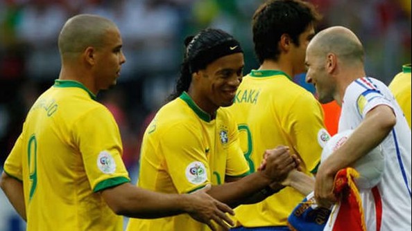 Ronaldinho, Rivaldo y Roberto Carlos jugarán amistoso por la paz en Israel