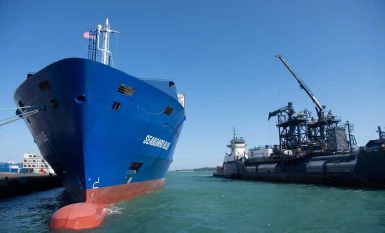 Primer buque abastecido con gas natural licuado zarpó desde Puerto de Miami