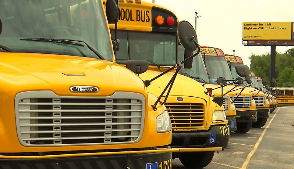 Florida con alarmante situación por escasez de conductores de autobús escolar