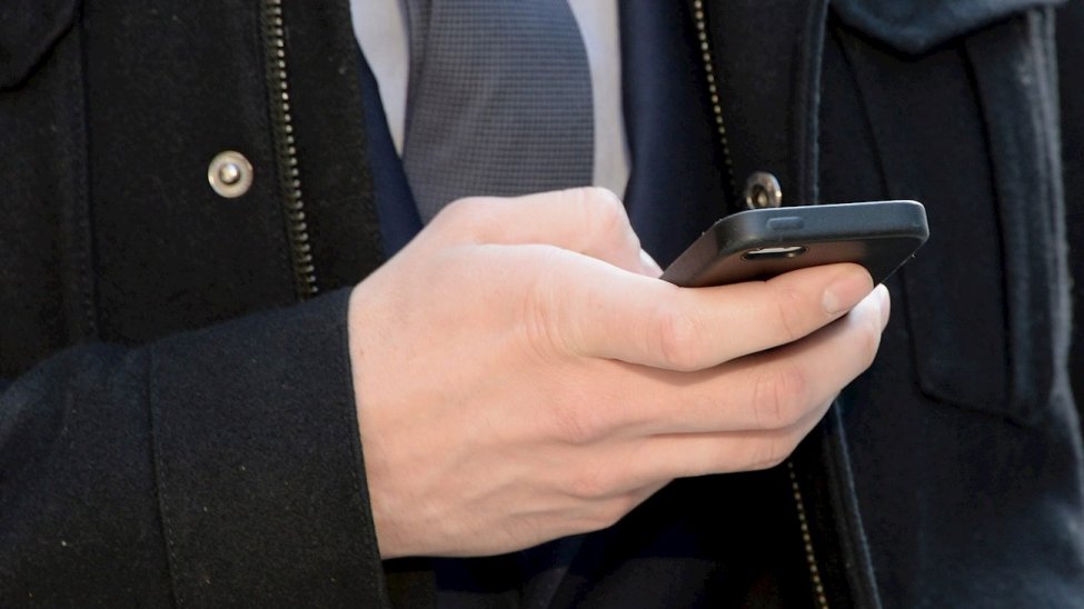 Alertan a consumidores de Florida sobre peligros con los mensajes de texto automatizados