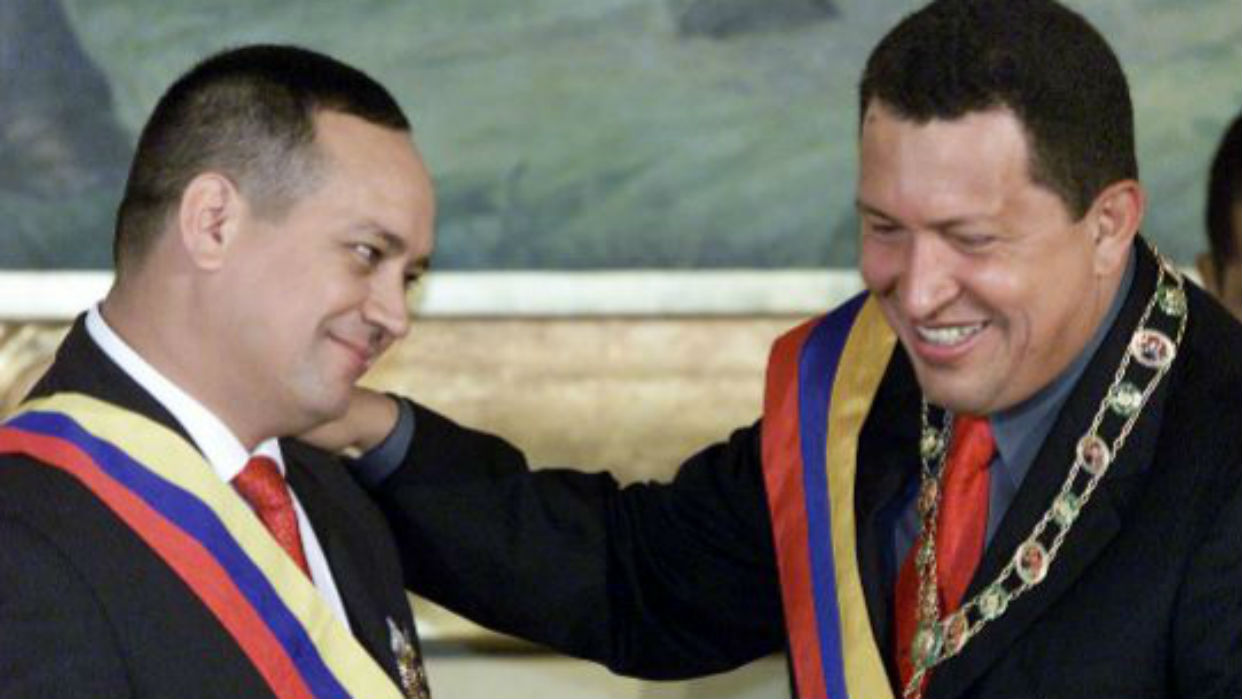 El Mundo: Hugo Chávez ordenó “inundar EEUU de cocaína de las FARC”