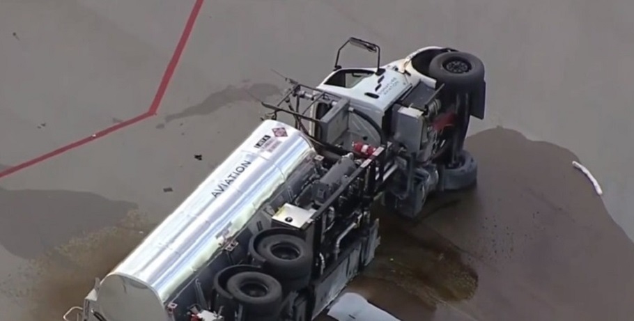 Camión volcado afecta pista del Aeropuerto de Miami con fuga de combustible