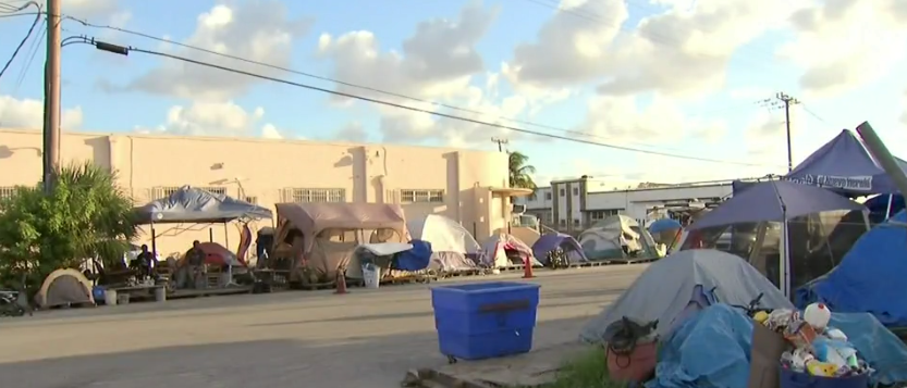 Se agota plazo para desalojo de campamento de agresores sexuales en Miami-Dade