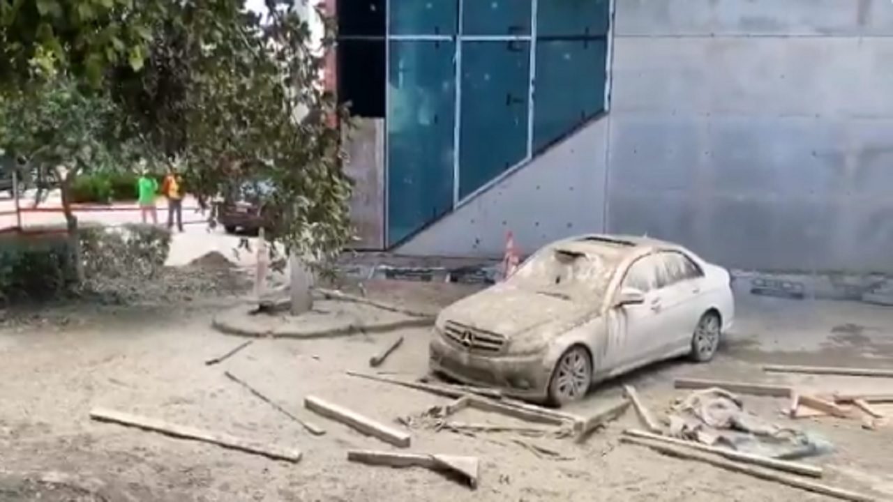 Retoman actividades tras accidente de construcción que dejó autos cubiertos con concreto en Miami Beach