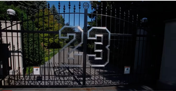 Michael Jordan está vendiendo su “humilde” mansión…¡Y nadie se la compra! ¿Por qué será?