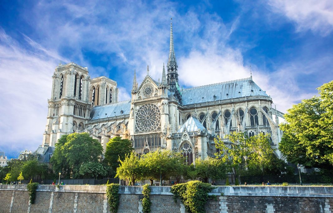 Cinco musulmanas planificaron derribar la catedral de Notre Dame en 2016