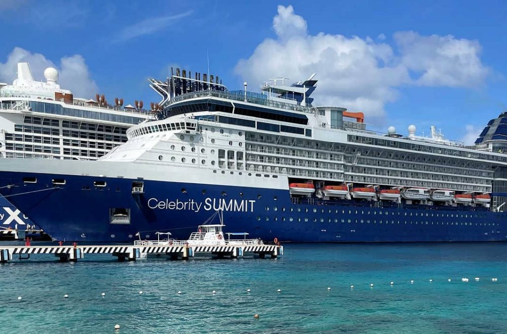 Viajeros de Celebrity Cruise afectados de nuevo por potente virus estomacal