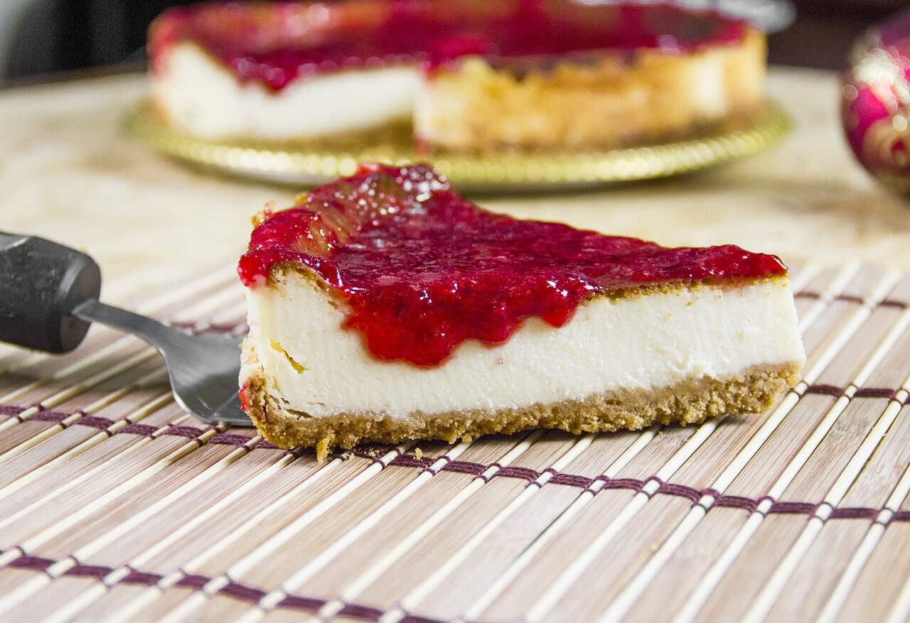 Prepara el mejor cheesecake de frutos rojos casero con estos simples pasos