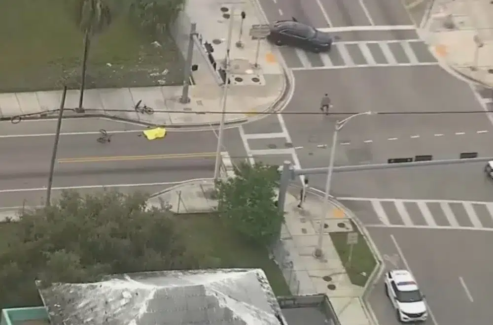 Ciclista murió arrollado por camión de basura en Miami