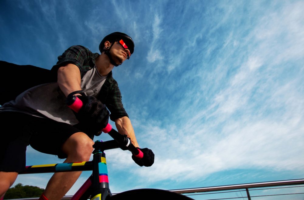 Ejercicios para aliviar el dolor de las rodillas y fortalecerlas si eres un ciclista aficionado