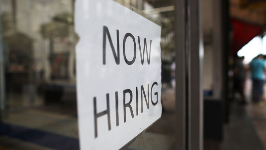 Los reclamos de desempleados de Florida caen mientras la incertidumbre económica aumenta