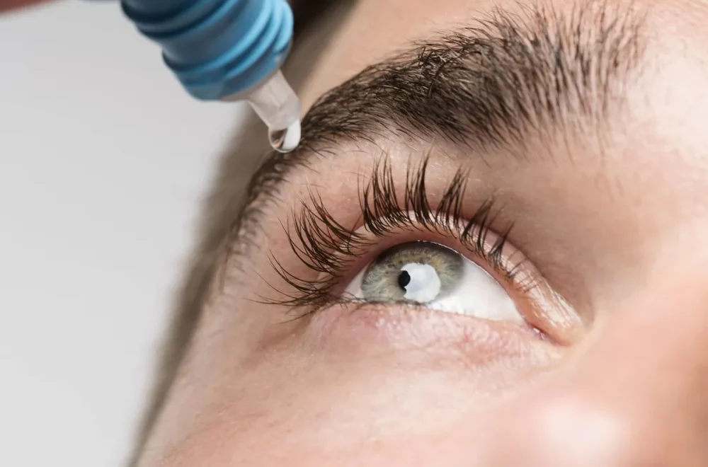 FDA aprobó gotas para los ojos que han causado cuatro muertes en EE.UU