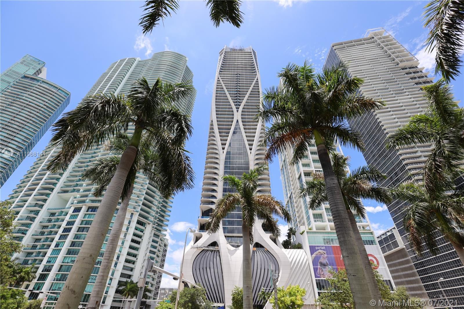 Nicky Jam adquirió condominio de 6 millones de dólares downtown de Miami