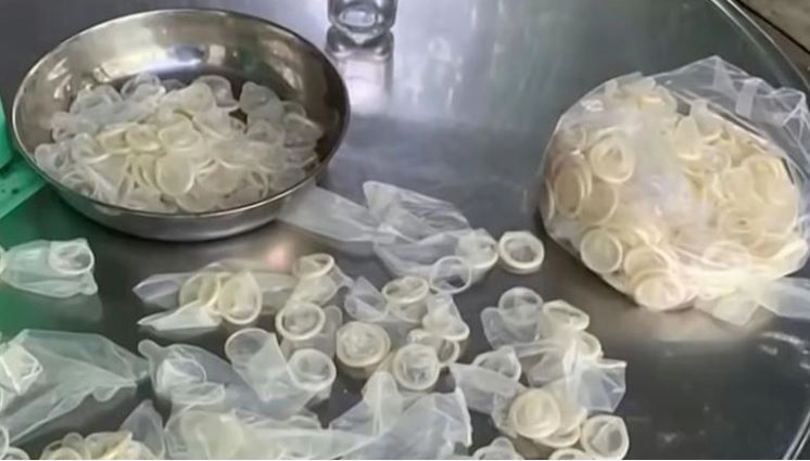 Policía incauta 345.000 condones usados que serían vendidos como nuevos en Vietnam
