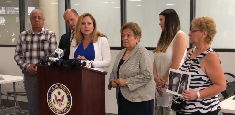 Congresistas de Florida presentan proyecto de ley para reunir las familias cubanas