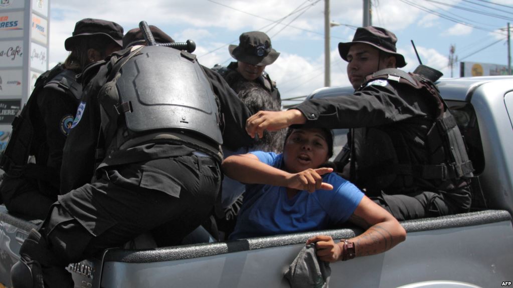 Nicaragüenses identifican a agentes cubanos entre sus represores