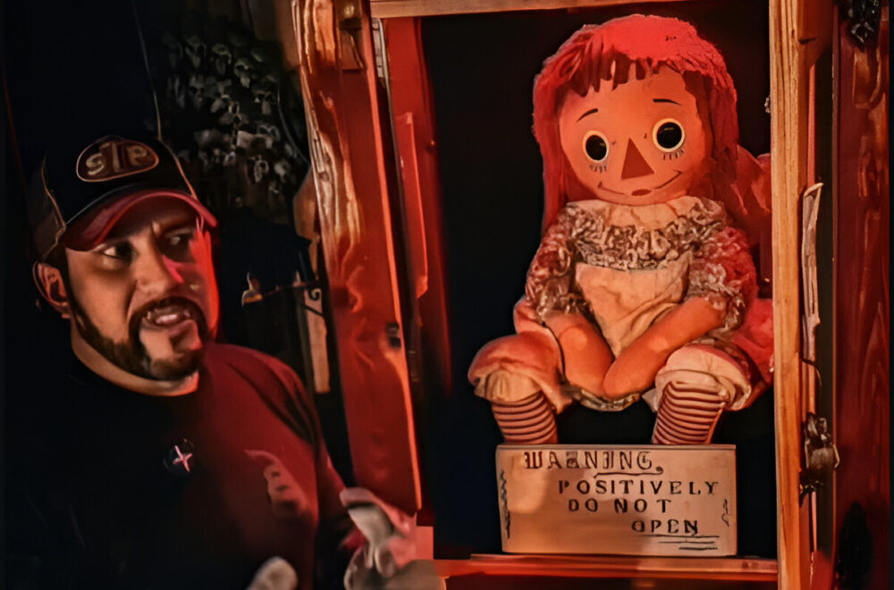 Experto paranormal muere de forma misteriosa: viajaba con la “diabólica” Annabelle