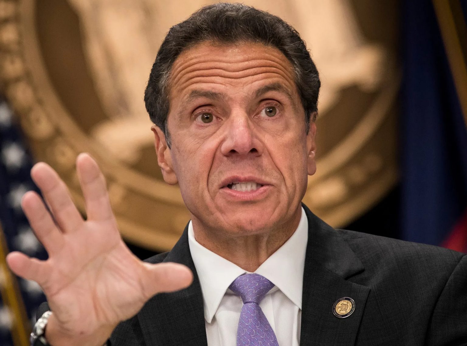 Ex gobernador de Nueva York acusado de delito sexual