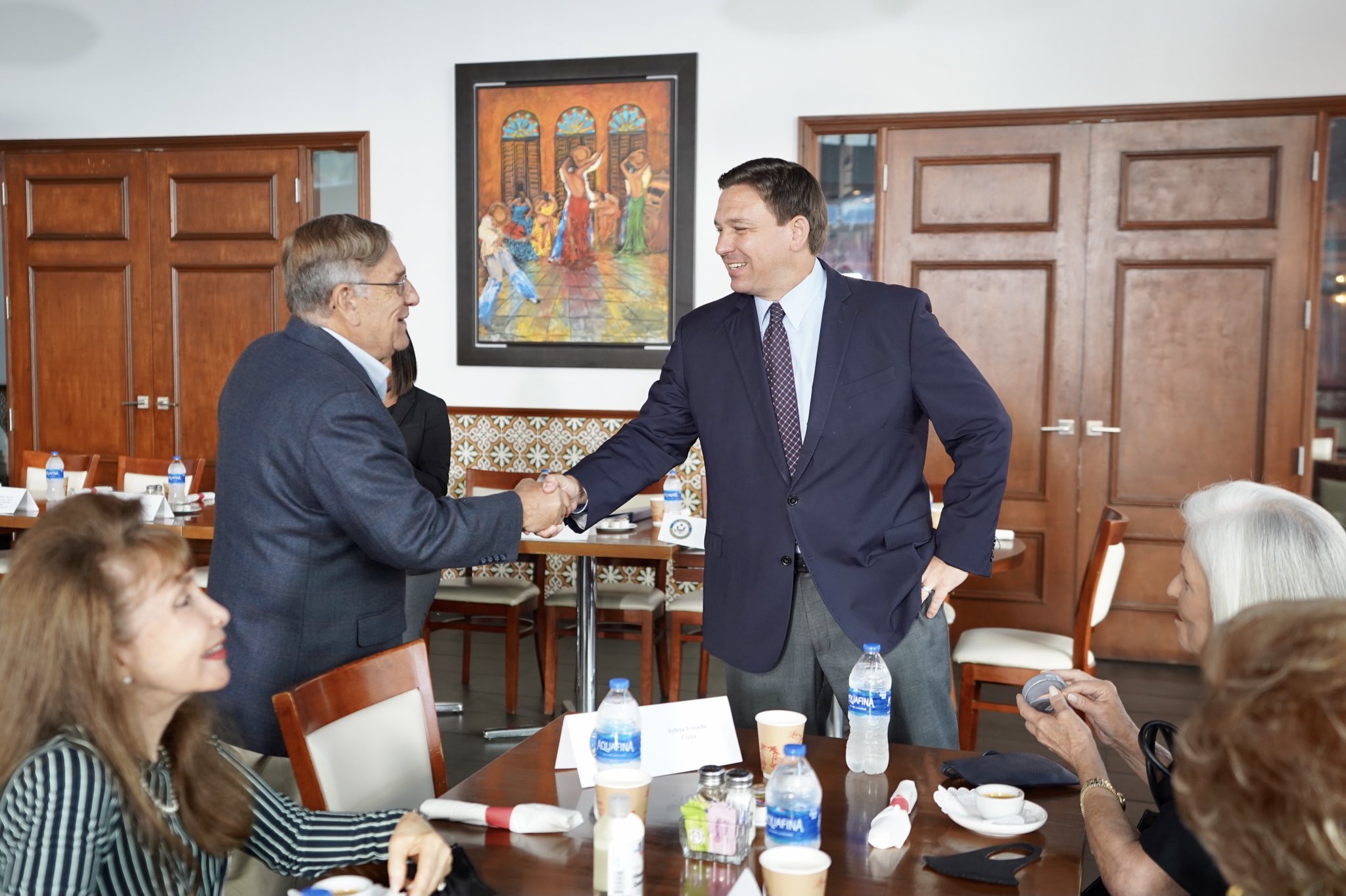 Gobernador DeSantis abraza a disidencia de Cuba, Nicaragua y Venezuela