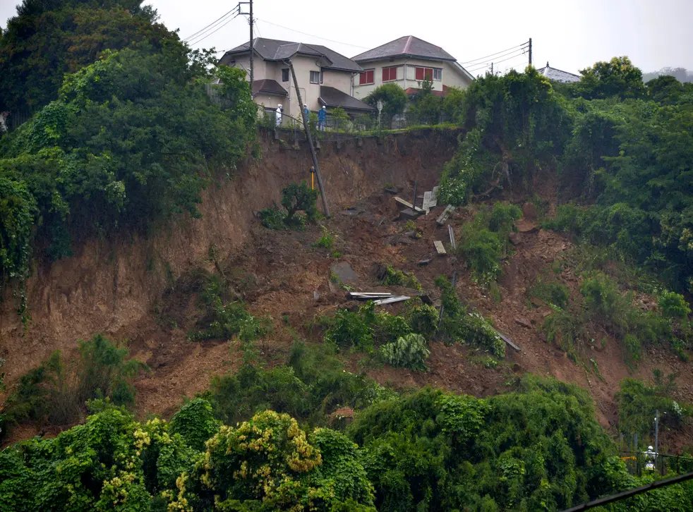 ¡Tragedia en Japón! Cede un terreno por lluvia y deja varios desaparecidos