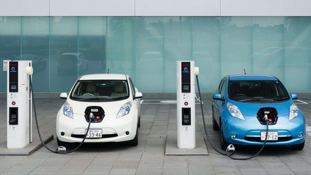 Federales impulsan las estaciones de carga de vehículos eléctricos de Florida