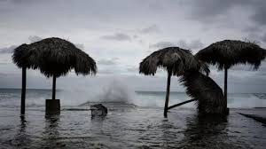 Aumentan los vientos sostenidos del huracán Laura sobre el Golfo de México