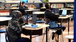 COVID-19: A pesar de suspensión de mascarillas en escuela de Miami-Dade aún se observan
