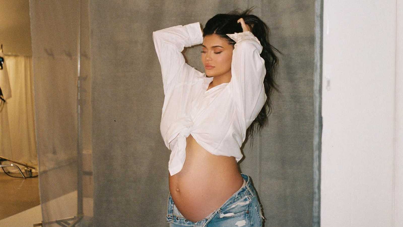 Kylie Jenner revela que aumentó 27 kilos en su segundo embarazo