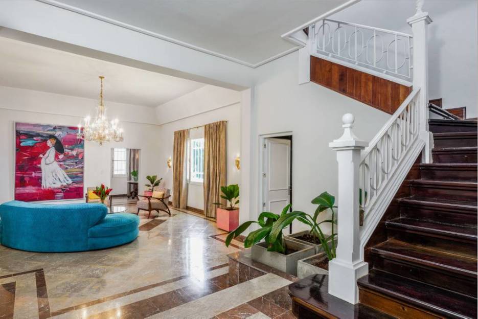Nieta de Raúl Castro cambió su nombre en Airbnb para alquilar su mansión en Cuba