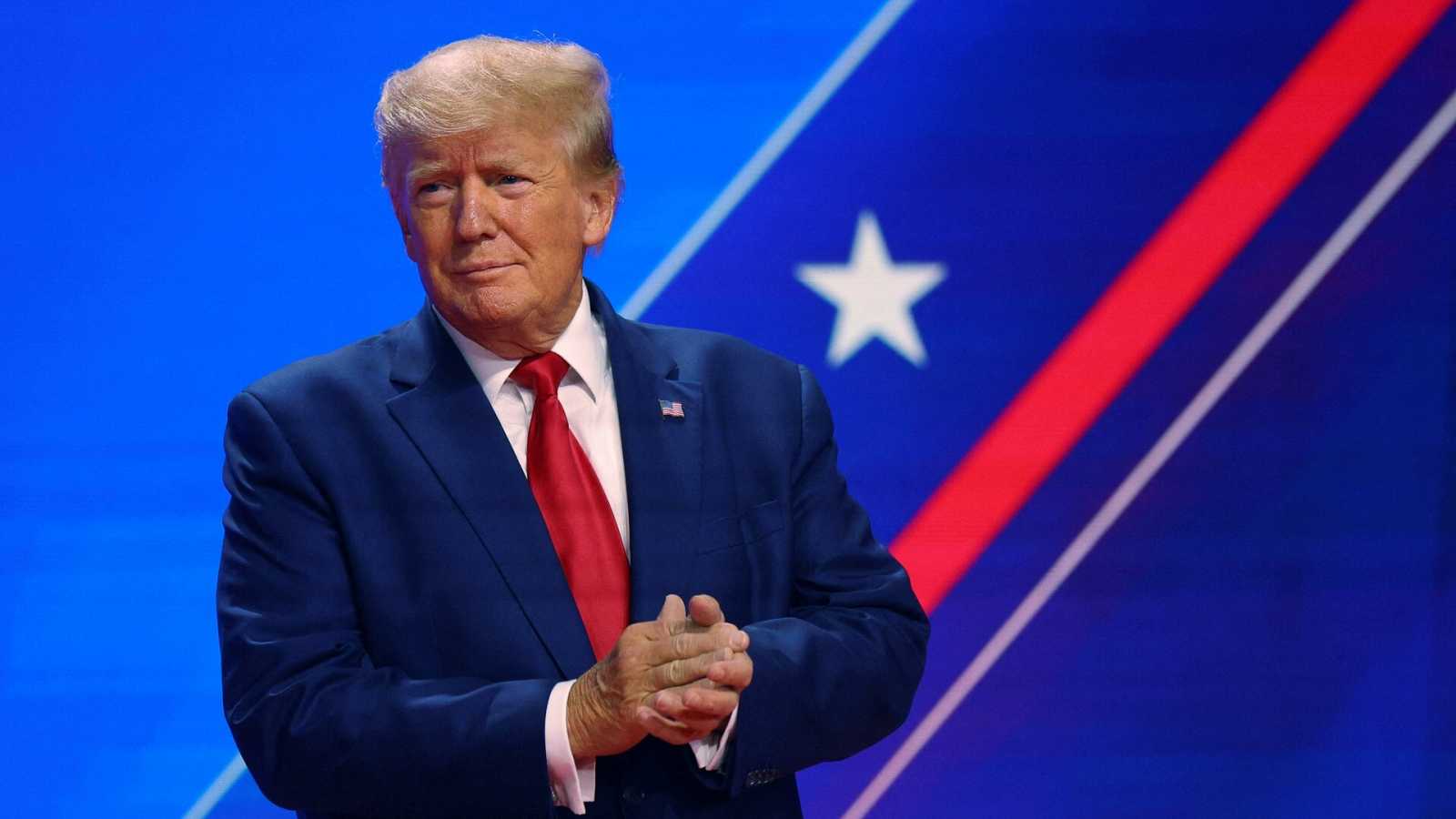 Trump solicita a la Corte impedir la revisión de documentos cofidenciales